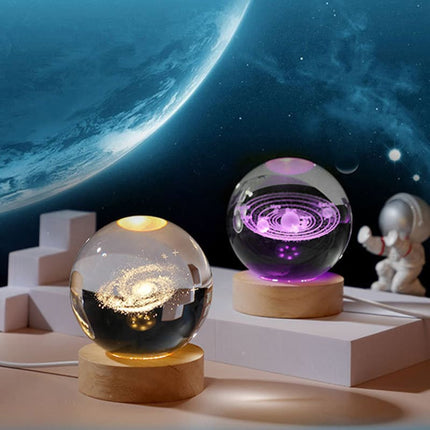 Lámpara Nocturna 3D Espacial con Bola de Cristal Decorativa